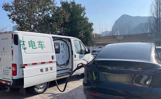 皋兰汽车搭电